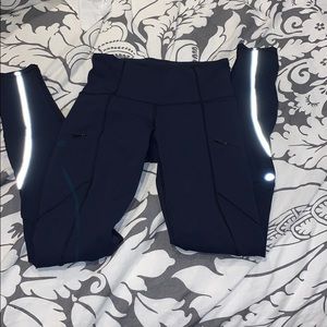 Lulu navy leggings